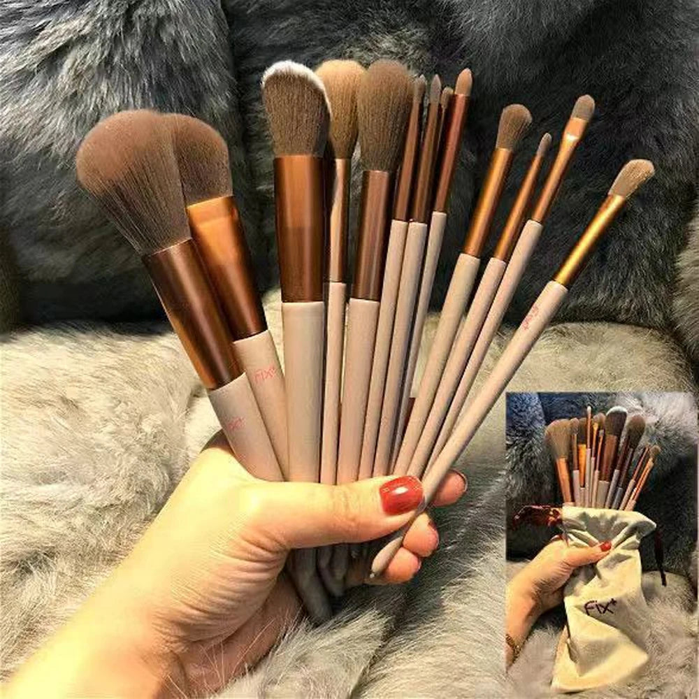 Novice beauty makeup 13 cream tan makeup brush set powder brush eye shadow brush powder brush full set beauty brush